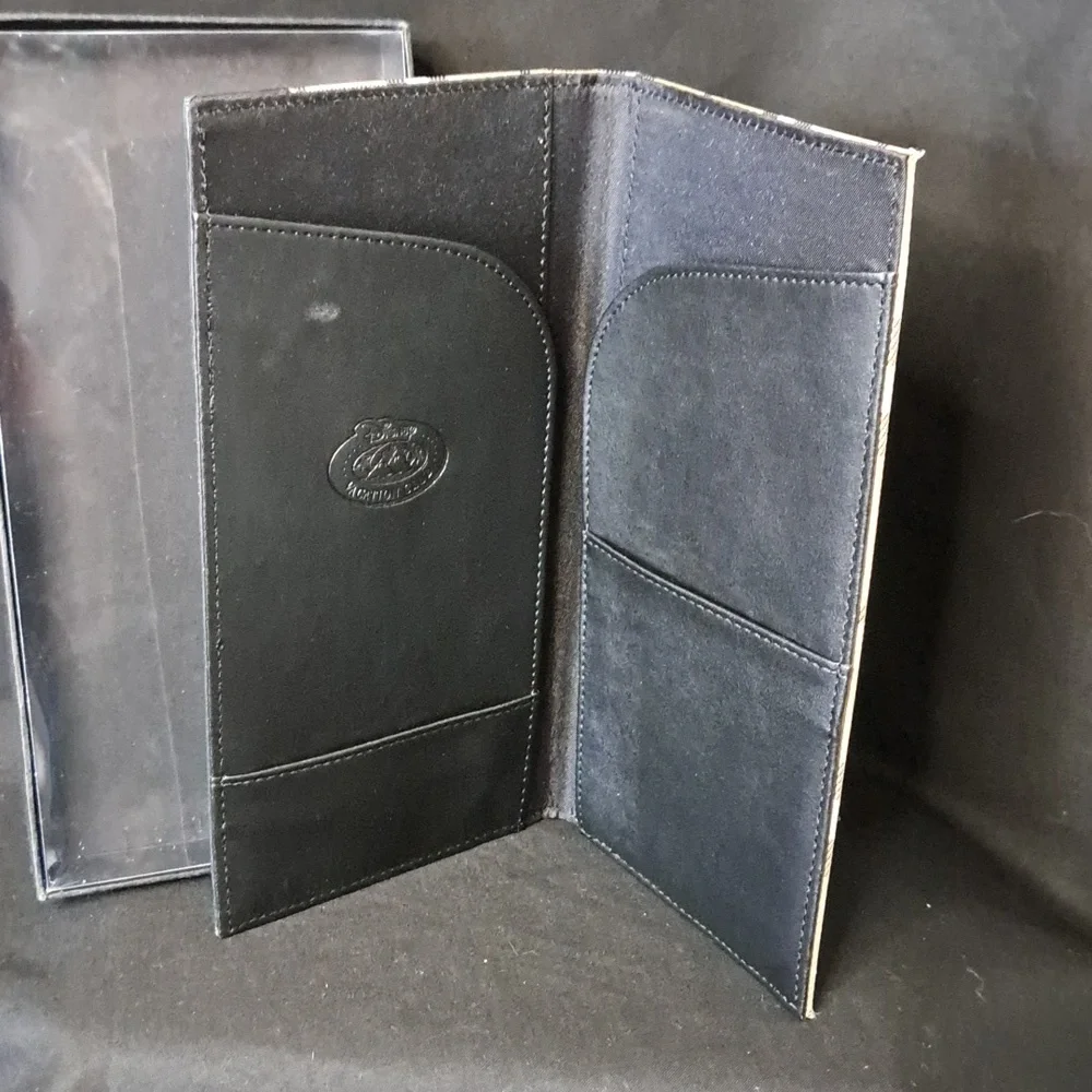 Disney Vacation Club Travel Document Holder NIB